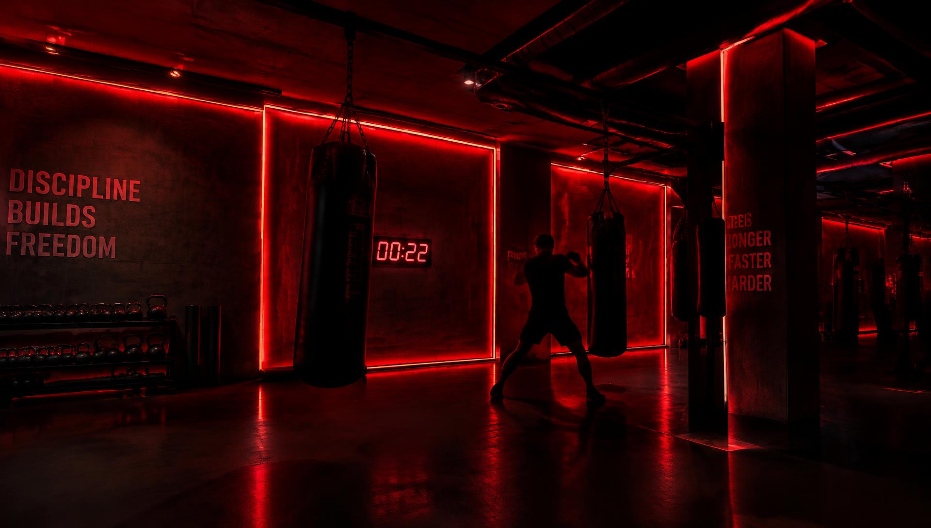 Interior de Studio 53 con luces rojas